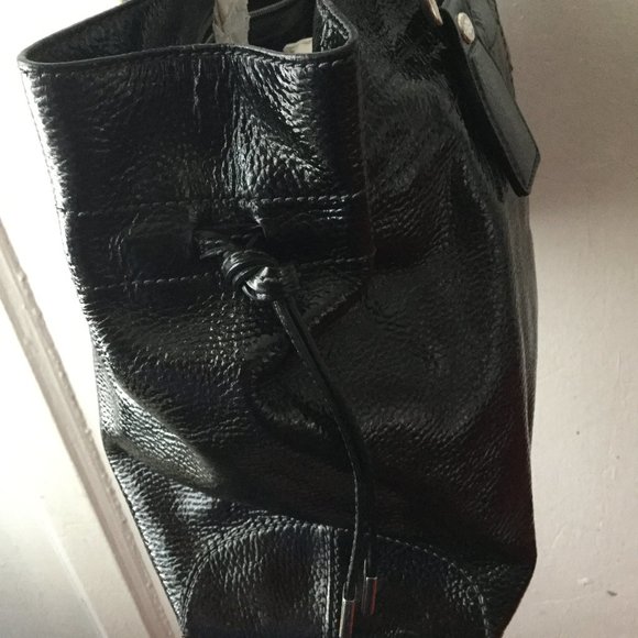 Tod's Ladies Shoulder Bag - Picture 4 of 11